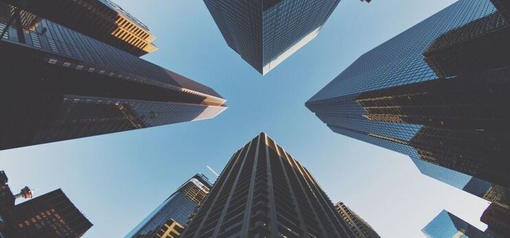 The Forex Market versus the Stock Market